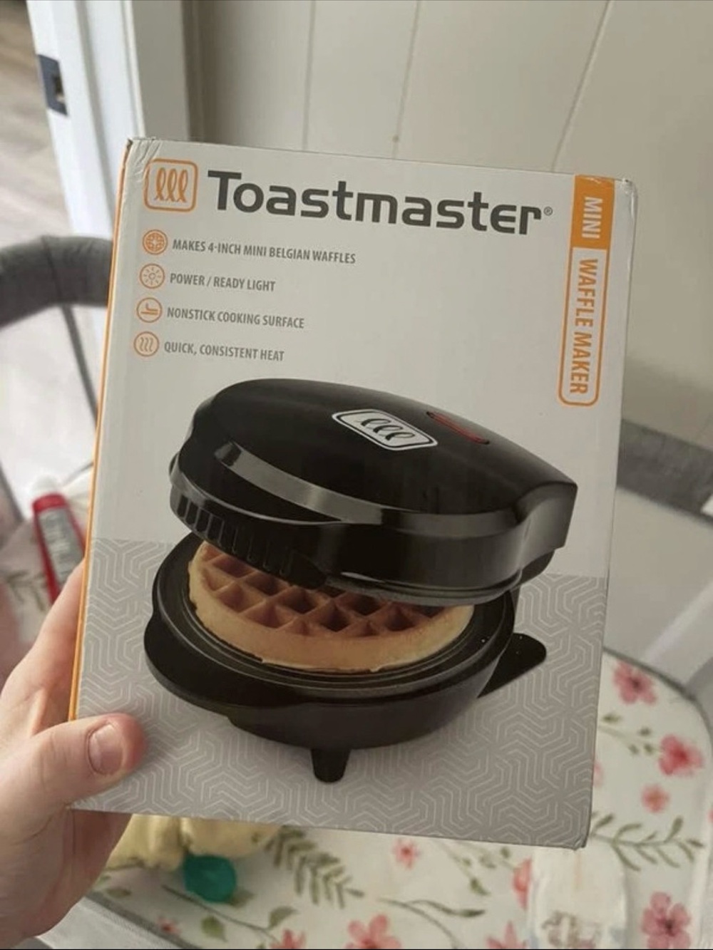 Toastmaster Mini Waffle Maker in Black